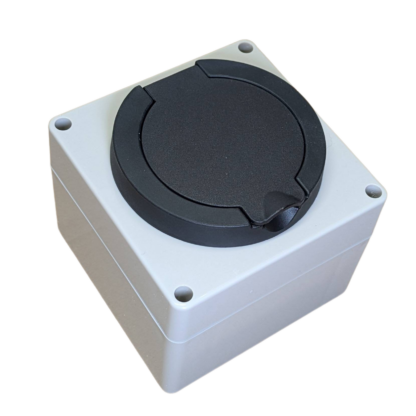 Type 2 Wandcontactdoos met lichtgrijze opbouwbehuizing